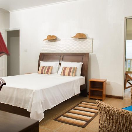 Villa Kayola - Self Catering Pointe La Rue Εξωτερικό φωτογραφία