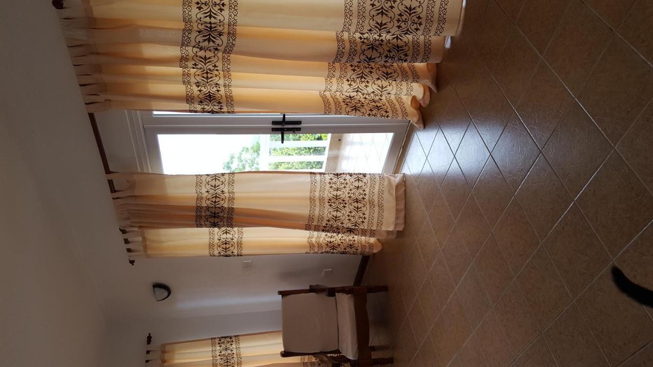 Villa Kayola - Self Catering Pointe La Rue Εξωτερικό φωτογραφία