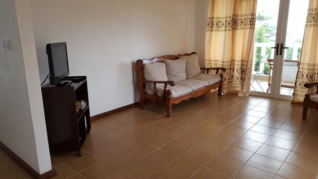 Villa Kayola - Self Catering Pointe La Rue Εξωτερικό φωτογραφία