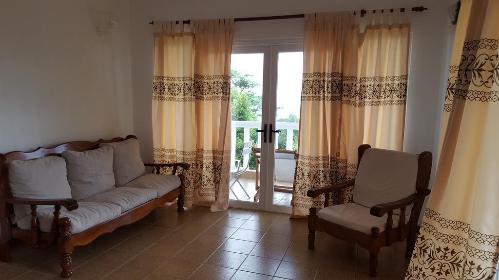 Villa Kayola - Self Catering Pointe La Rue Εξωτερικό φωτογραφία