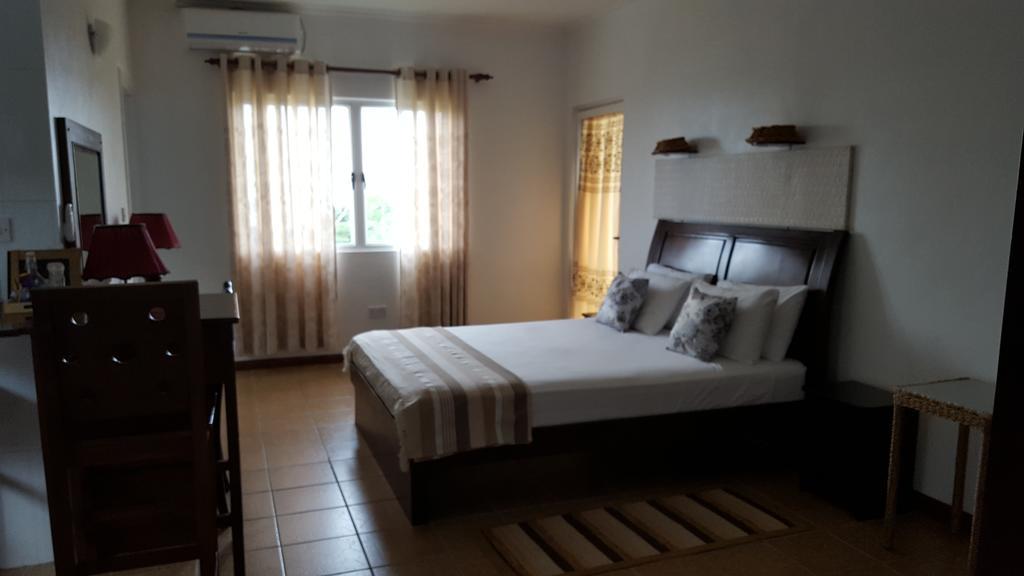 Villa Kayola - Self Catering Pointe La Rue Εξωτερικό φωτογραφία