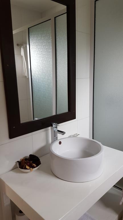 Villa Kayola - Self Catering Pointe La Rue Εξωτερικό φωτογραφία