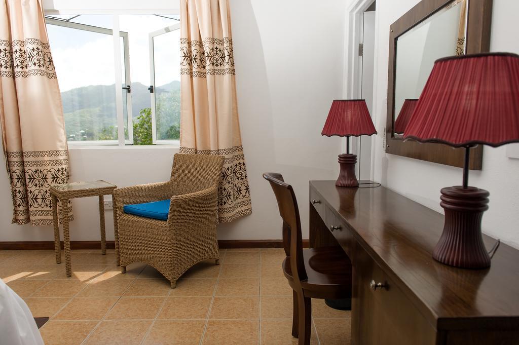 Villa Kayola - Self Catering Pointe La Rue Εξωτερικό φωτογραφία