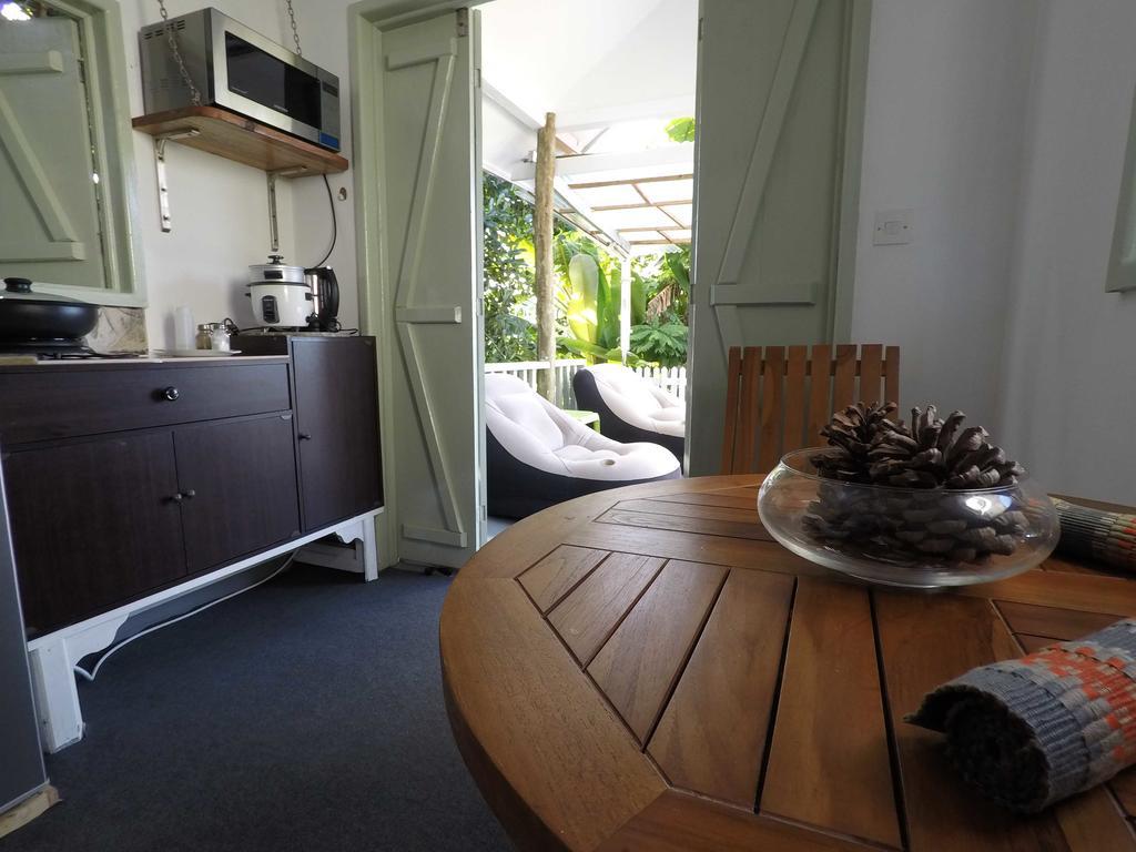 Villa Kayola - Self Catering Pointe La Rue Εξωτερικό φωτογραφία